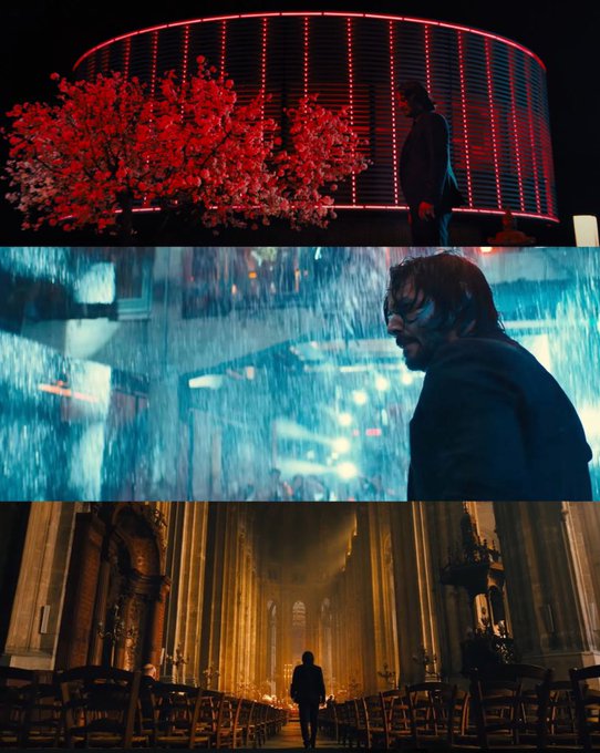 Trois images montrant John Wick, homme barbu cheveux longs en smoking, dans trois décors différents. La première image est un décor japonais avec un cerisier sous des lumières néon rouges. La seconde est une rue sous la pluie sous une lumière bleue. La troisième est l'intérieur d'une cathédrale impressionante sous une lumière jaune.