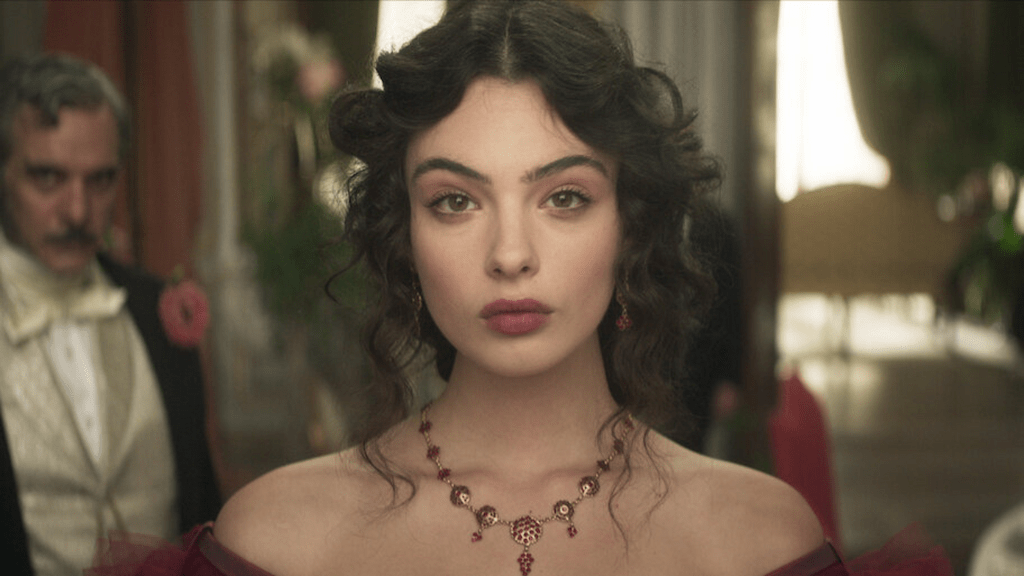 le guépard avec Deva Cassel incarnant Angelica