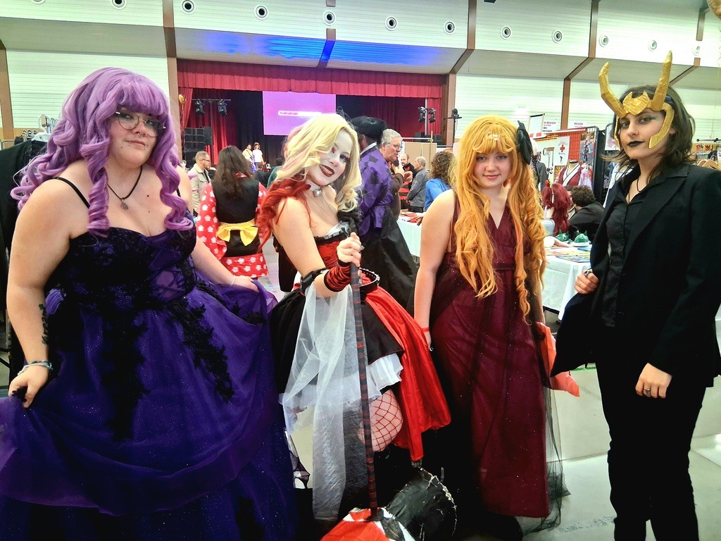 4 cosplayeuses qui ont participé au défilé
